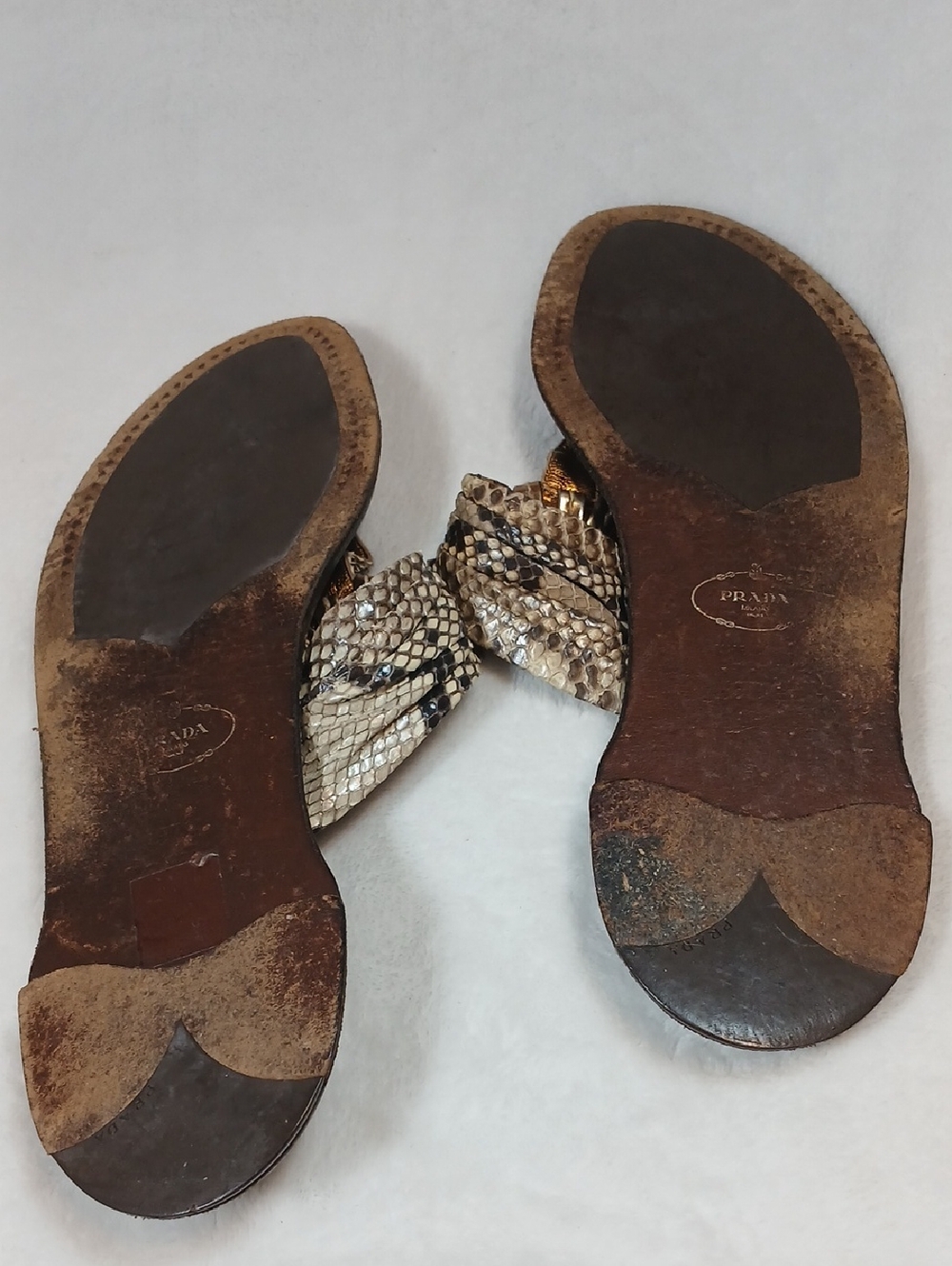 Prada Women’s Snake-Embossed Gold Accent Thong Sandals Sz 37.5 - Picture 7 of 9